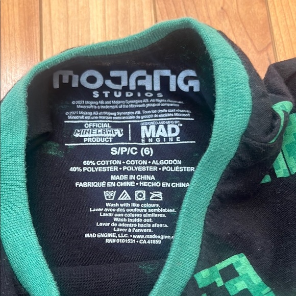 Mojang Studios Minecraft tee 6 - Picture 4 of 5